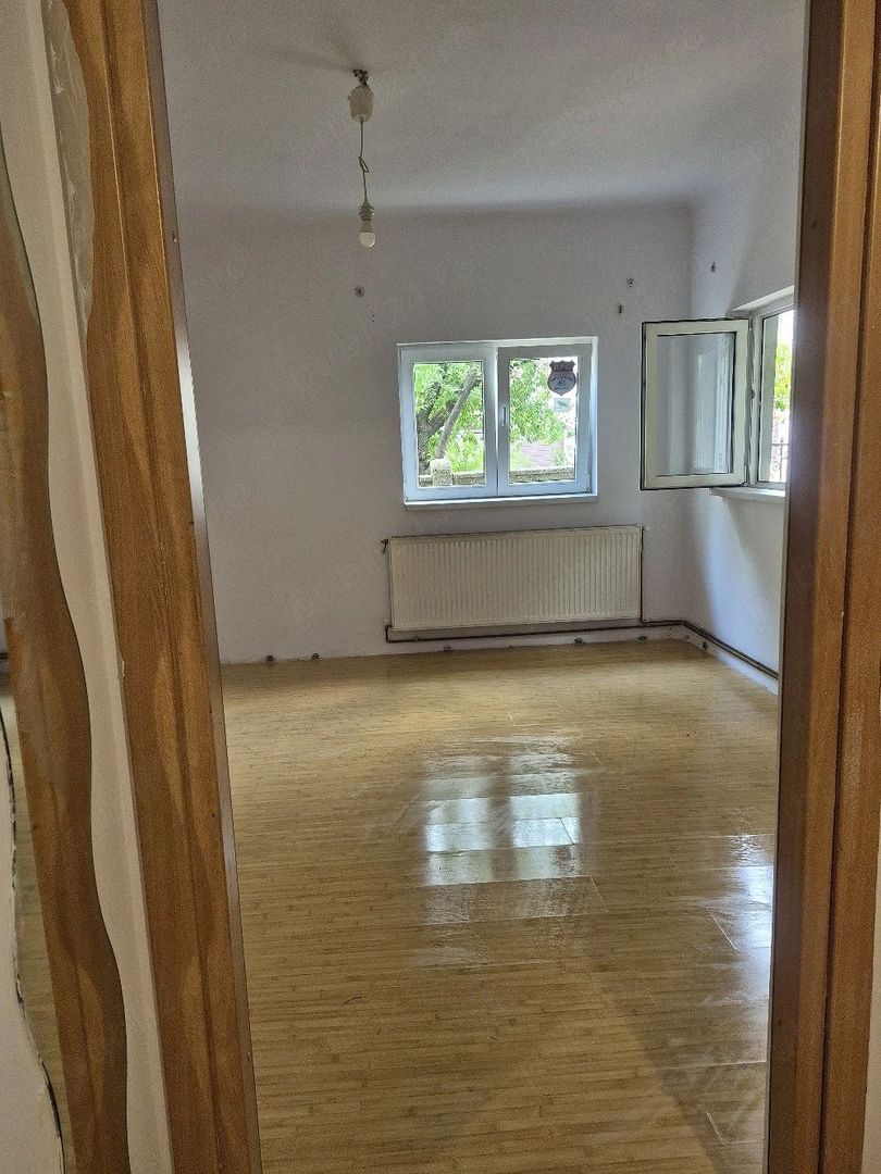 Apartament 2 camere la curte - Poză 6