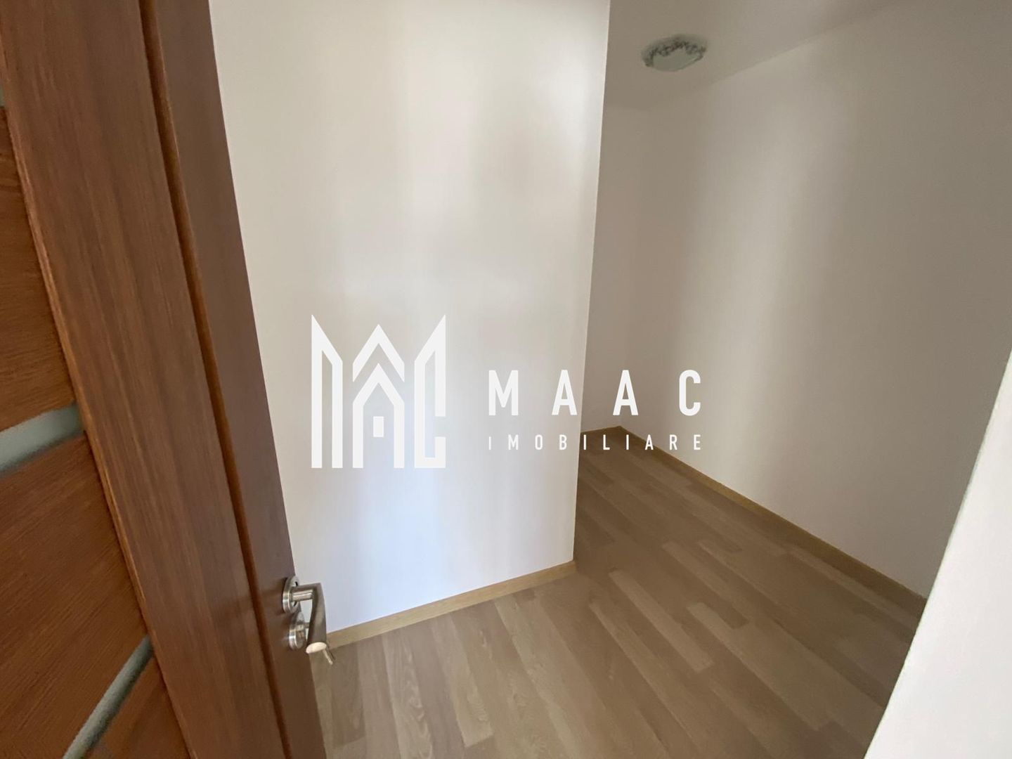 Duplex de vânzare | 4 camere | 160 mpu | Curte 370 mp | Cisnădie - Poză 22