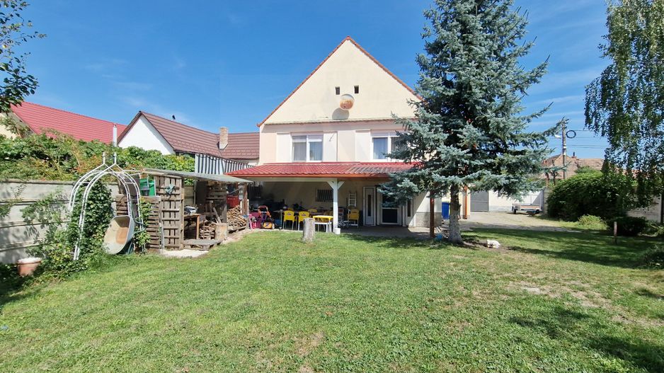 Casa individuala, 195 mp utili+ 500 mp curte, Sura Mica - Poză 1