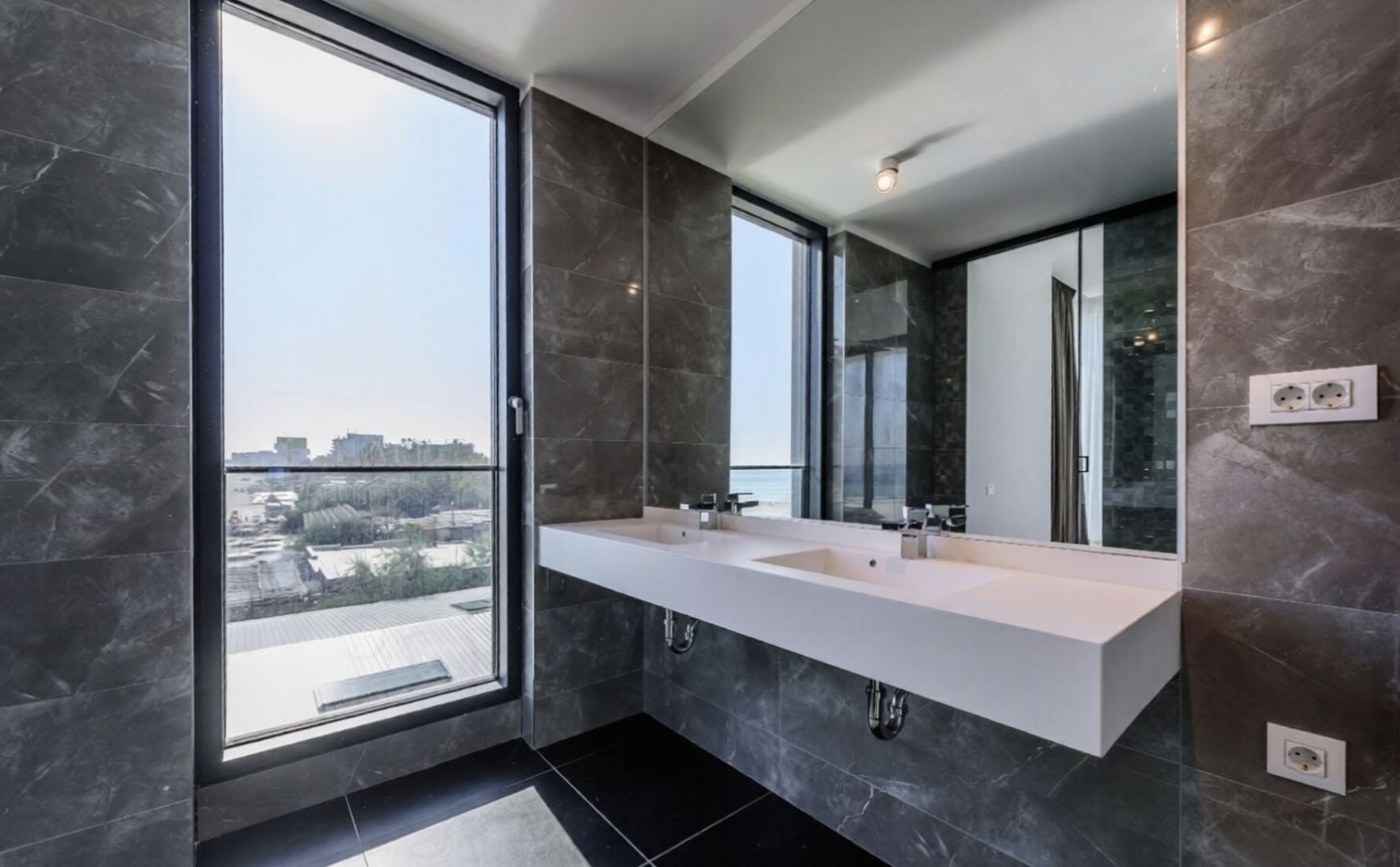 Apartament premium cu 4 camere în One Mamaia Nord | Sea View - Poză 10