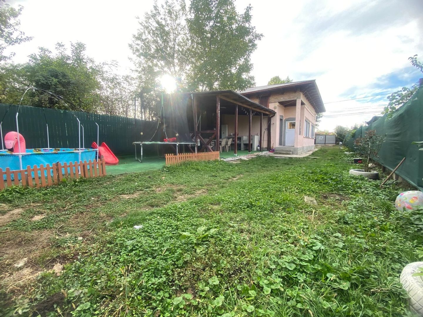 Casă de vânzare în Răzvad, la o distanta mica fata de oras! - Poză 2