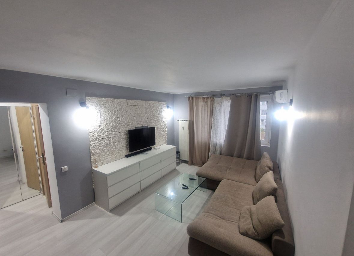 AP. 2 CAMERE TITAN, LOC PARCARE, METROU 5 MINUTE, BLOC REABILITAT - Poză 1