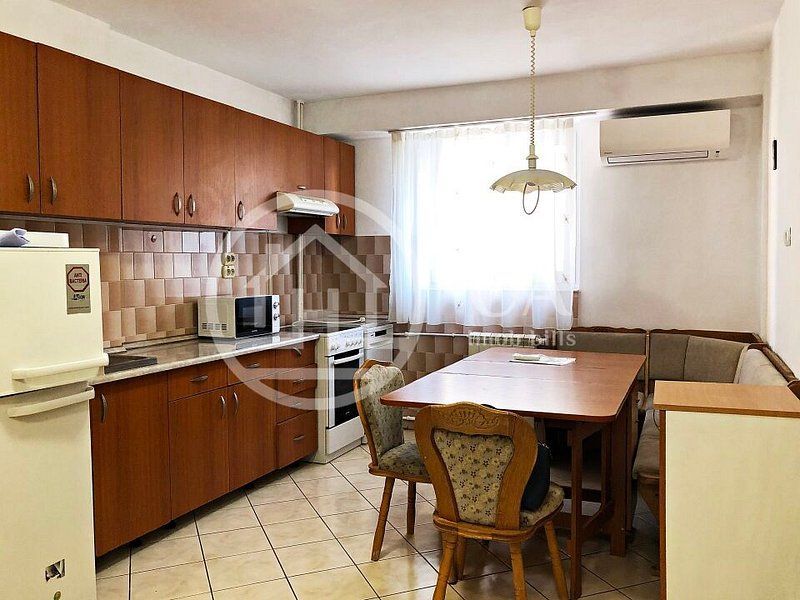 Apartament cu 3 camere de vanzare in zona Centrala, Oradea - Poză 6