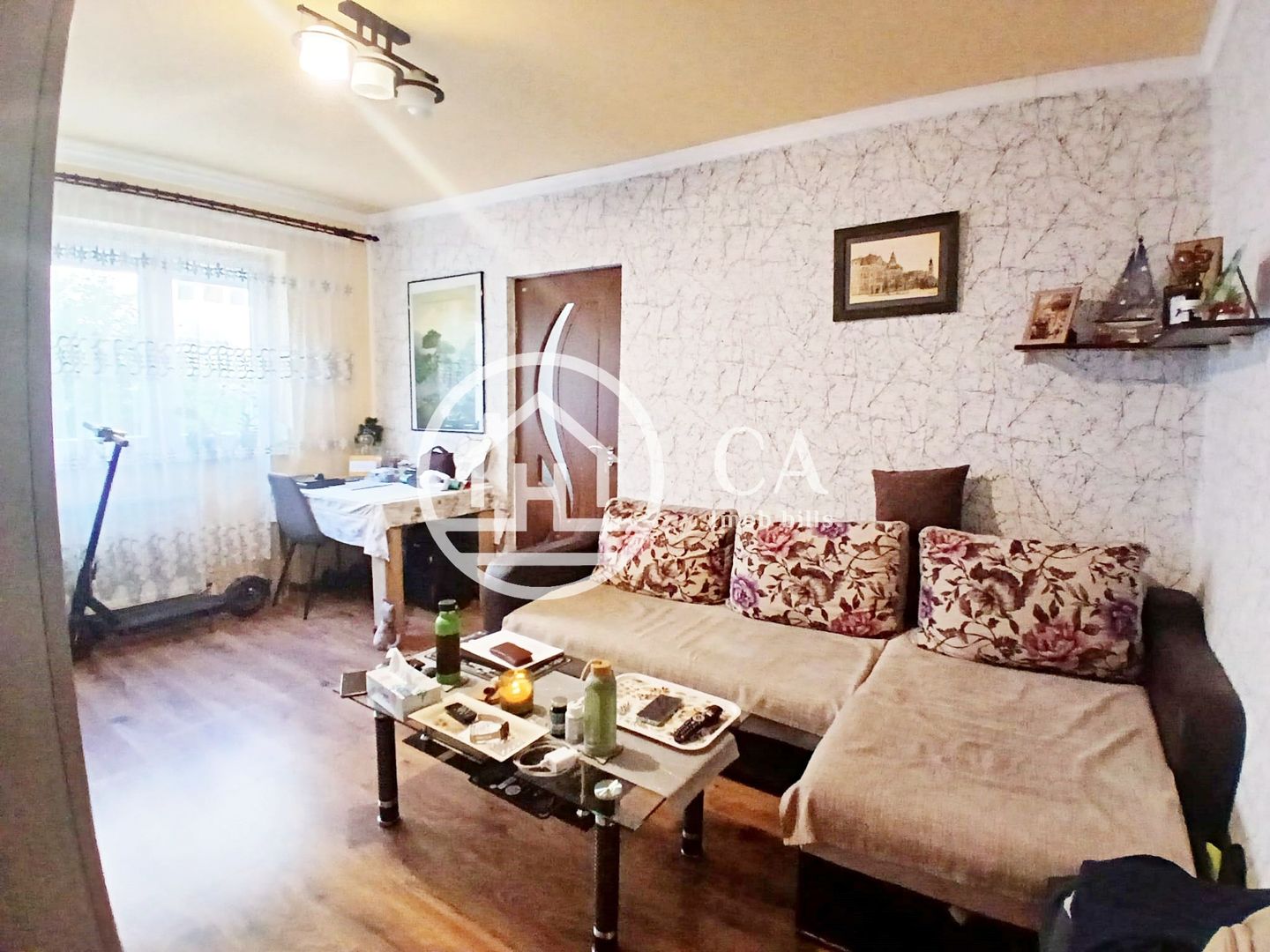 Apartament de vânzare cu 2 camere în zona Rogerius, Oradea - Poză 2