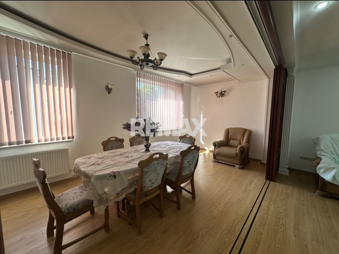 Apartament cu 2 odăi +living ultra centru, Mun. Chișinău - Poză 8