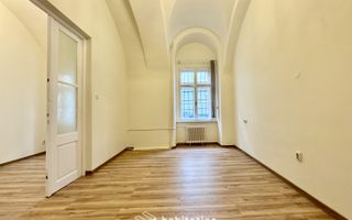 Birou renovat situat in Piata Unirii - Tribunal - Poză 9