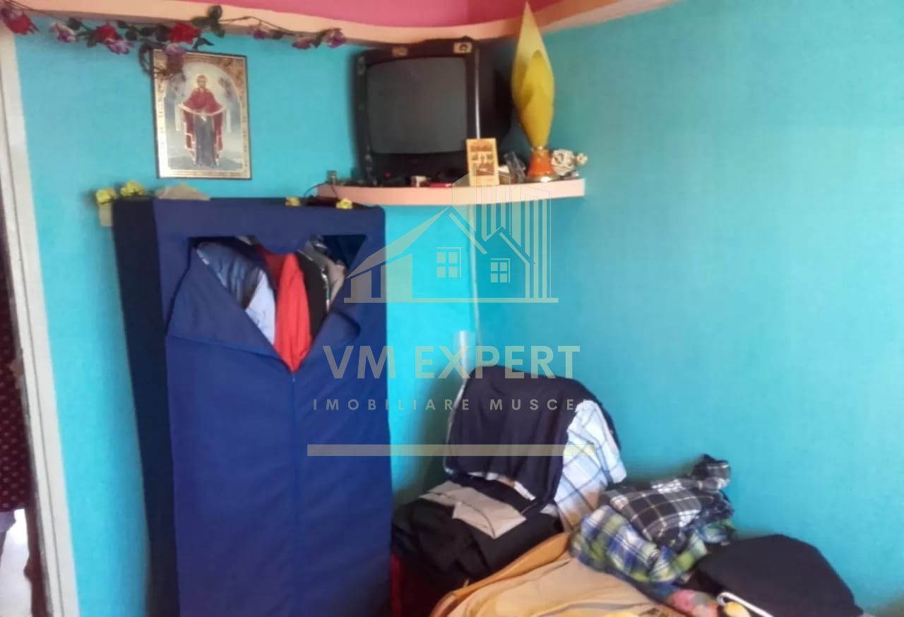 APARTAMENT  3 CAMERE,  ETAJ 4, SUPRAFATA 73 MP, CAMPULUNG, ZONA VISOI - Poză 4