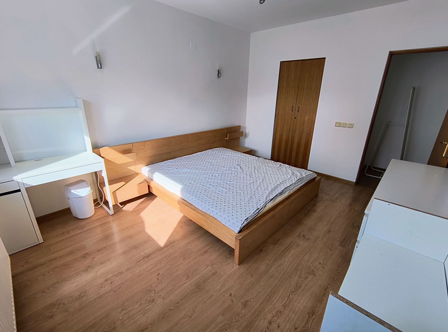 Vila Complex The CLASS,- rond OMV Pipera- curte - garaj - Poză 12