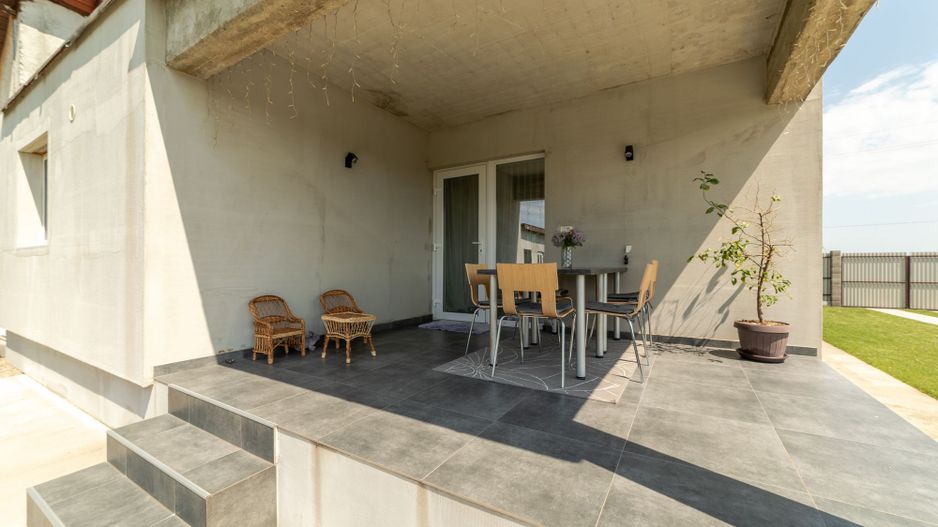 Nou! Casă frumoasă în Sâmbăteni - Poză 18