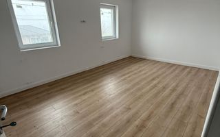 Mutare imediată! Vilă duplex 4 camere cu curte proprie - Poză 10