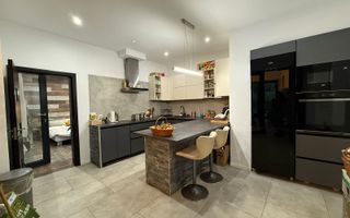 Casa Individuala Zona Schit, 4 Camere, 4 Bai, 1600mp Teren - Poză 5