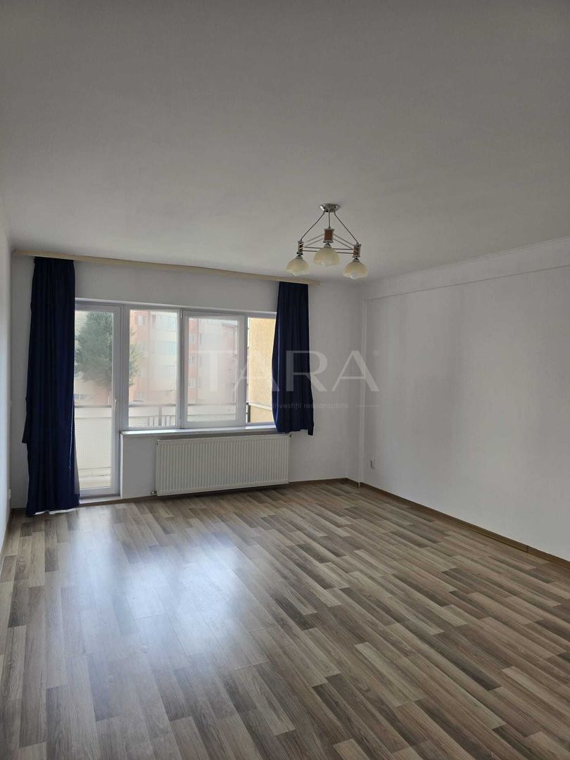 Apartament cu 3 camere, 76 mp, 2 balcoane, zona Baciu. - Poză 8