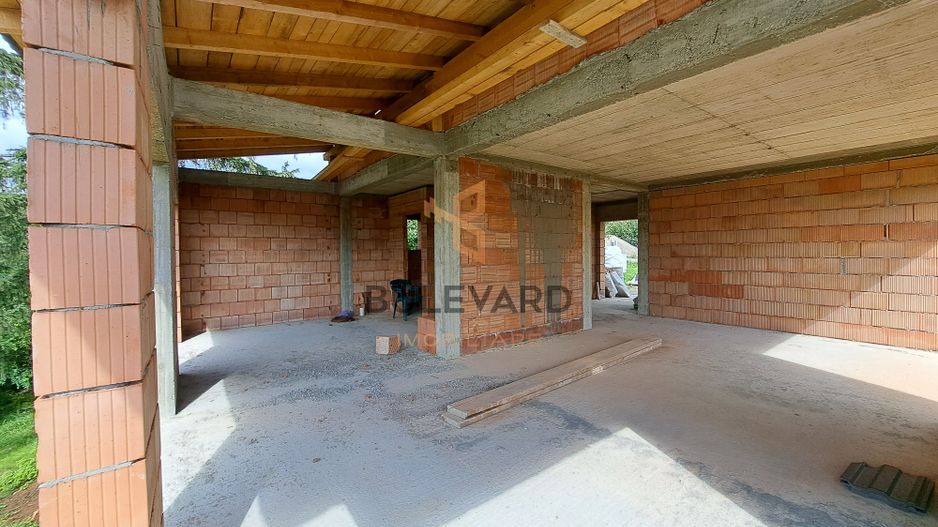 Casa la rosu 172 mp utili, 750 mp teren, view superb! - Poză 15