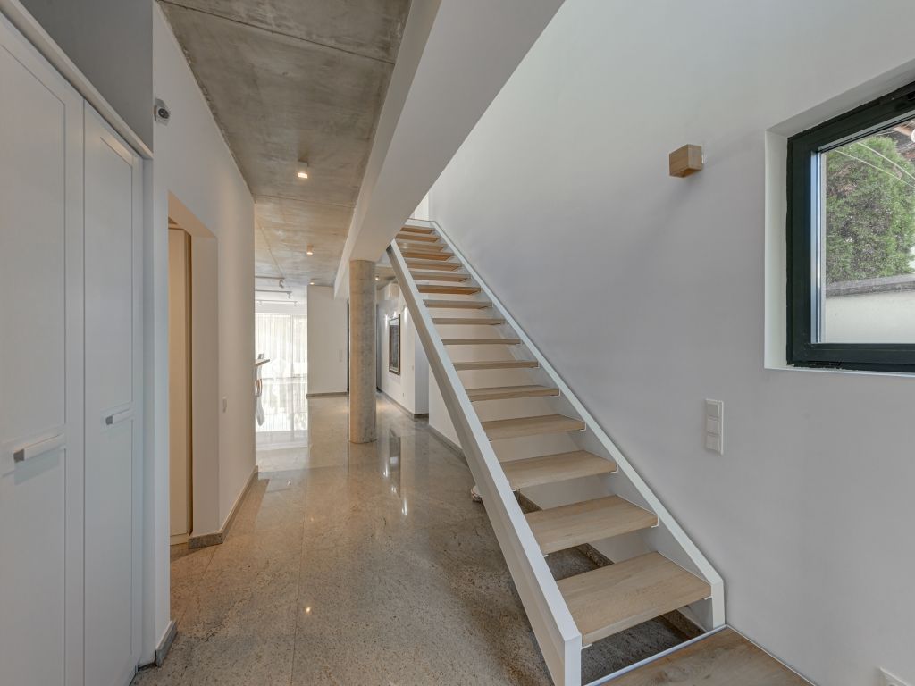 Modern villa | 6 rooms | Iancu Nicolae - Poză 9