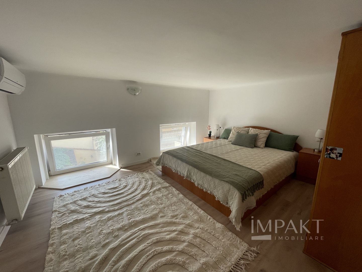 Apartament cu doua dormitoare, doua bai si living langa Piata Unirii - Poză 4