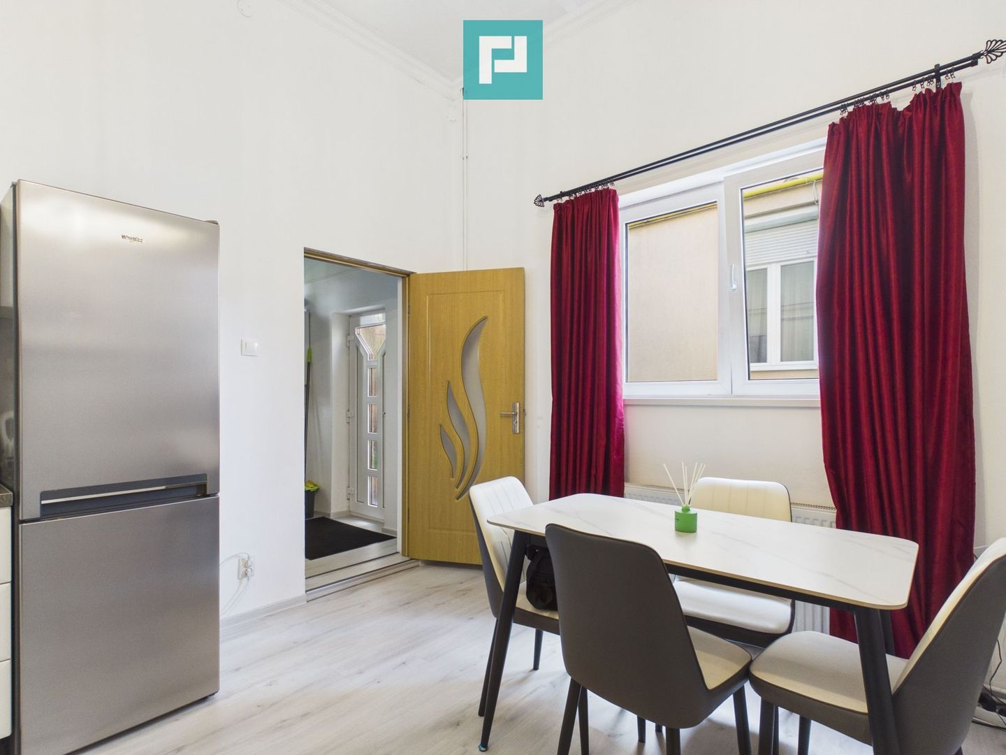 Apartament două camere decomandat ultracentral - Poză 4