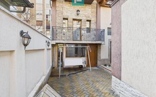 Casă cu spațiu comercial Arad, calea Aurel Vlaicu - Poză 21