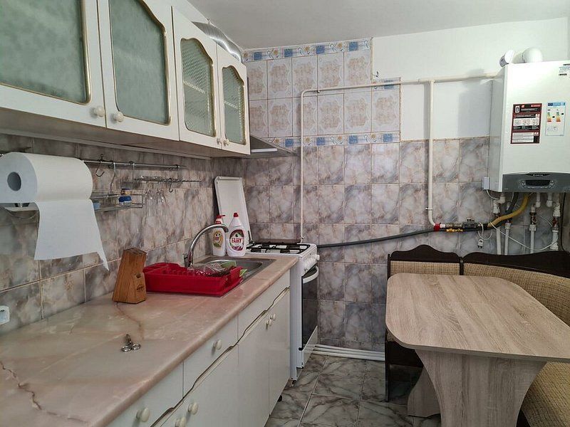 De inchiriat - casa P+1E+M - zona Port, langa liceul de Marina - Poză 11