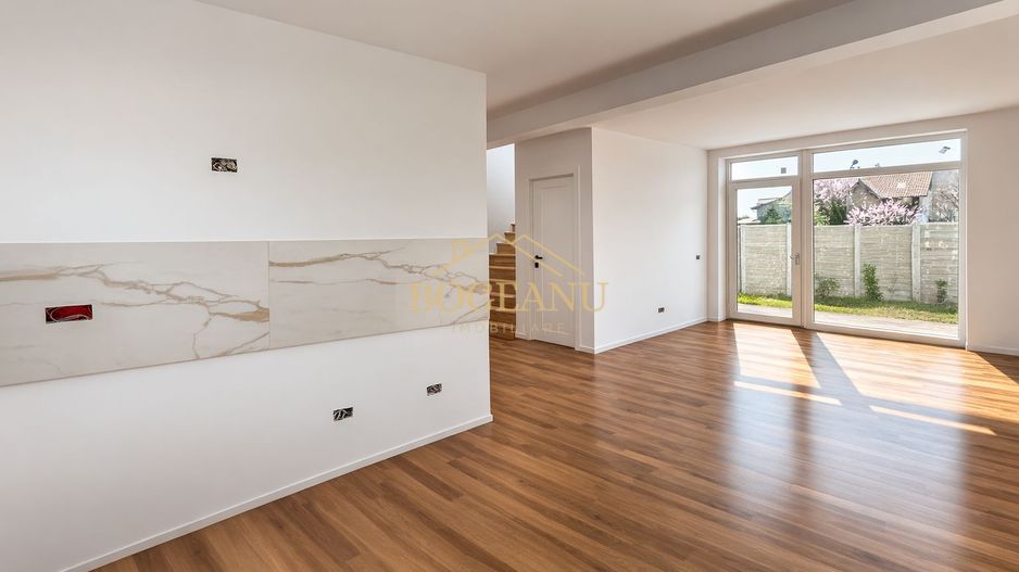 BG151-Duplex 3 camere, P+M, teren 200 mp, carport-Chişoda-160.000 € - Poză 2