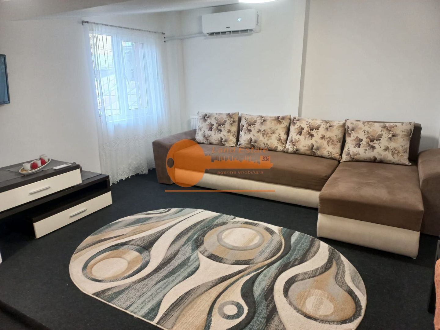 Casa de vanzare in Giulesti-Bd. Constructorilor - Poză 1