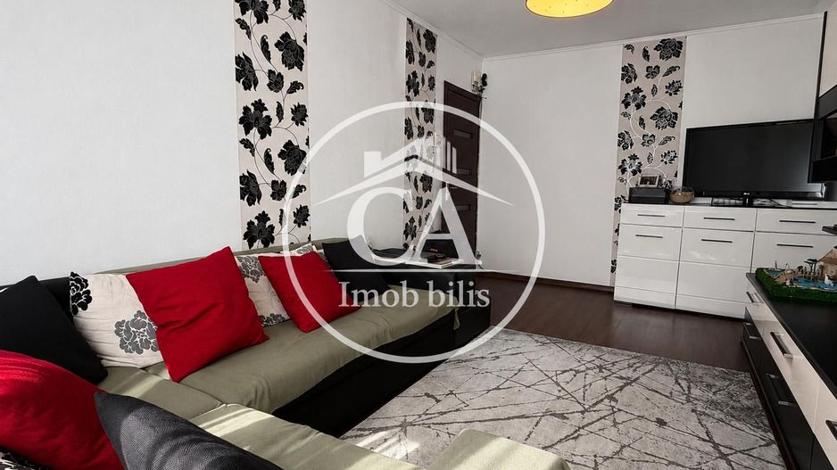 Apartament de închiriat cu 3 camere în zona Rogerius, Oradea - Poză 1