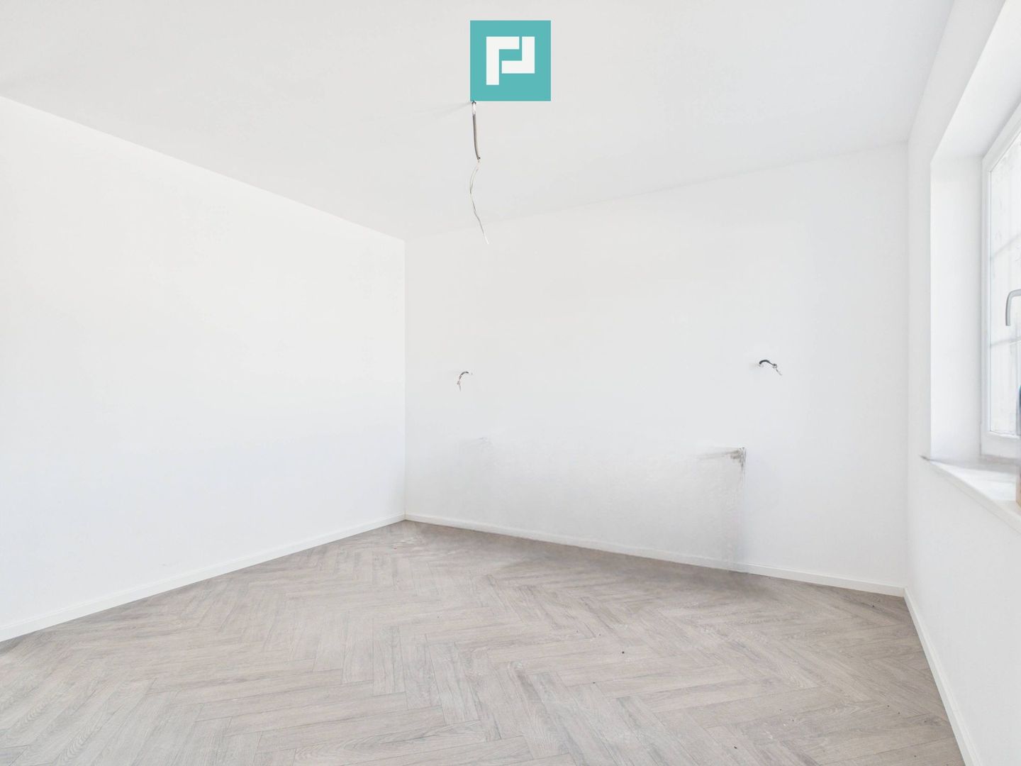 Duplex cu 4 camere Urseni-Moșnița Nouă - Poză 3