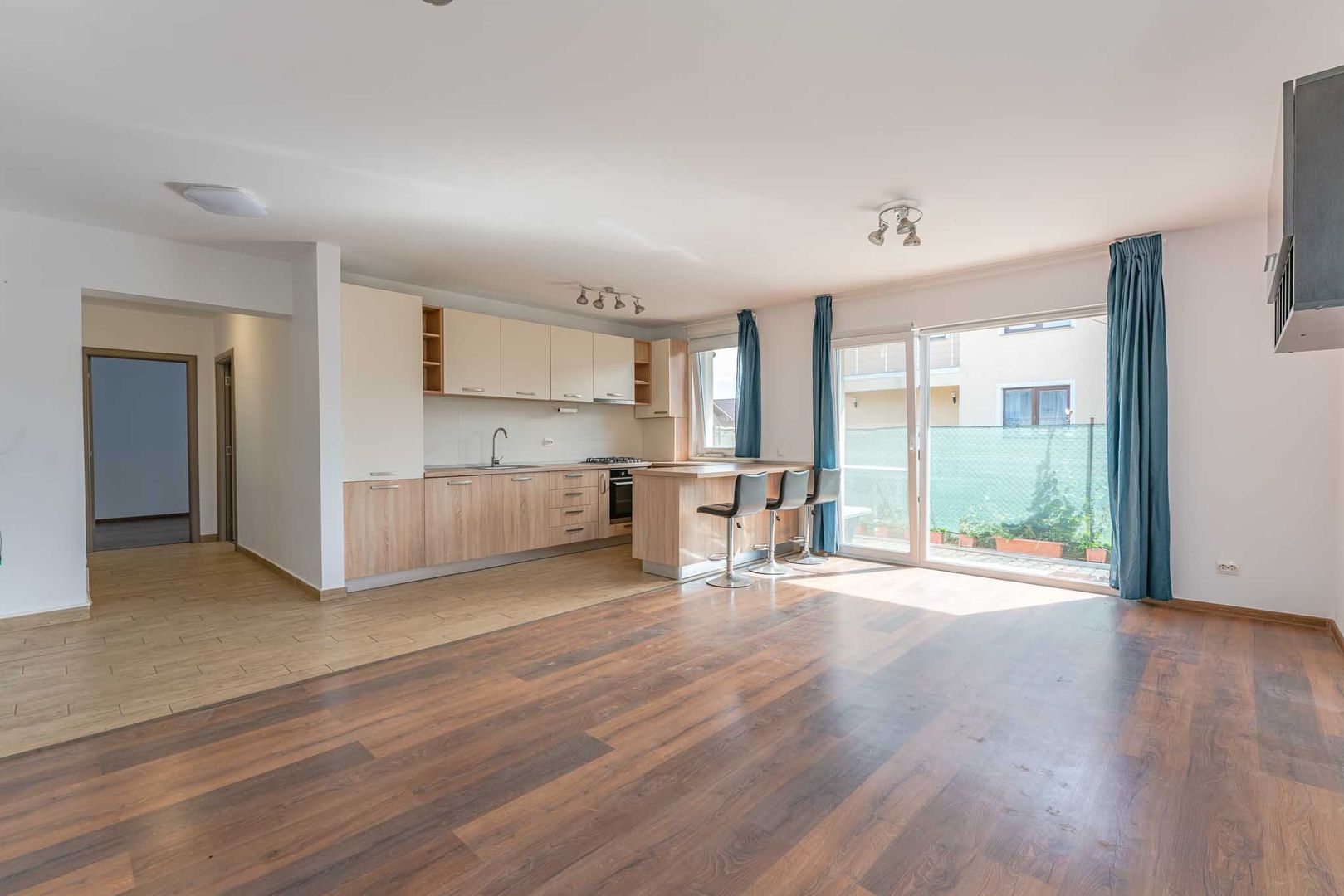 Casă individuală în Hărman, cu teren de 627 mp și bucătărie echipată - Poză 4