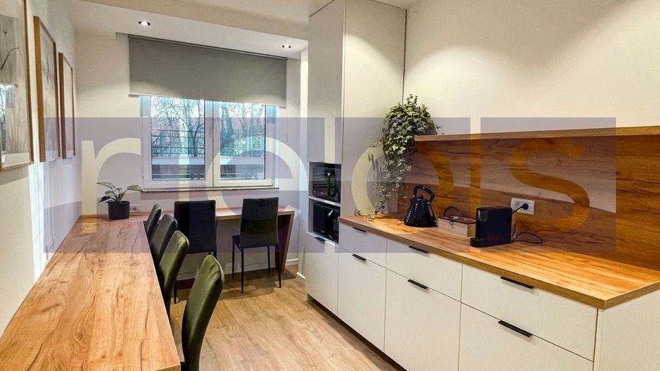 APARTAMENT DE VÂNZARE 4 CAMERE ZONA CENTRALĂ + TERASĂ 40MP - Poză 2