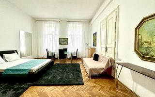 Apartament central, 4 camere - renovat - Poză 2