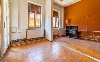 REZERVAT! Apartament cu o cameră -Bulevardul Revoluției 80 - Poză 5