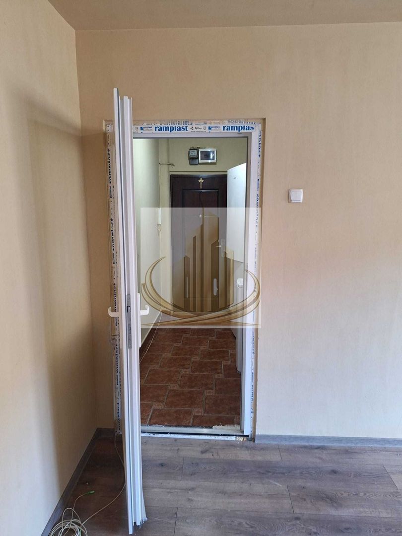 Apartament 2 camere recent renovat – Zona Calea Șagului - Poză 8