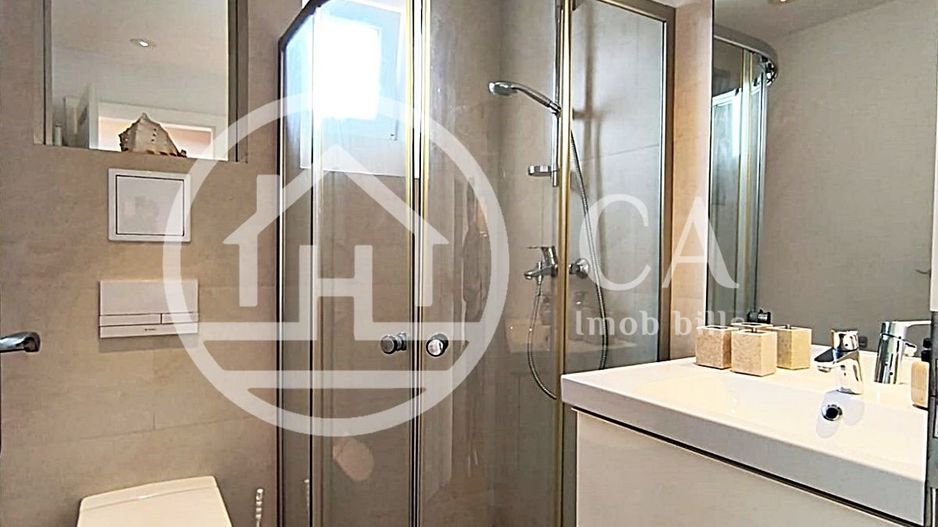 Apartament de închiriat cu 4 camere si terasa, Ultracentral, Oradea - Poză 16