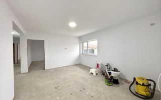 Casa individuala - 4 camere - teren generos - Sanmihaiu Roman - Poză 9