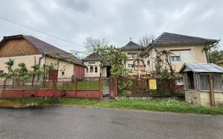 Casa tradițională la țară - Poză 3