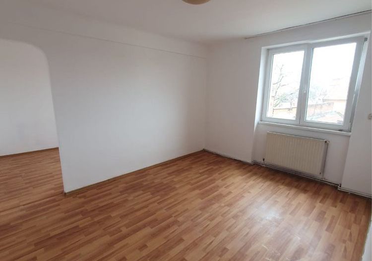 BRASADAS vinde ap 2 cam etaj 3 in zona CENTRALA. - Poză 7