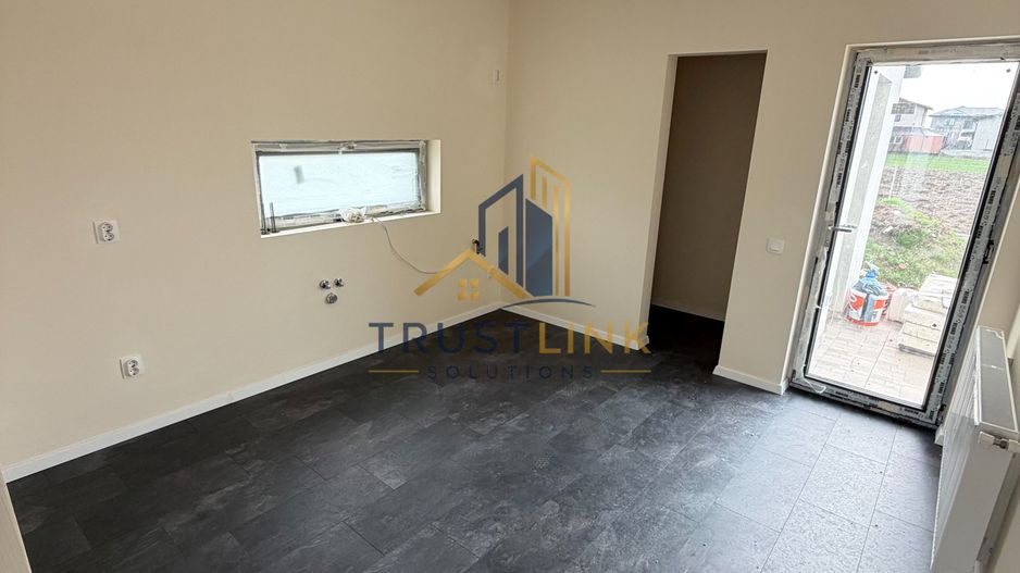 Casa individuala 4 camere Finalizata 380mp curte Berceni - Poză 22