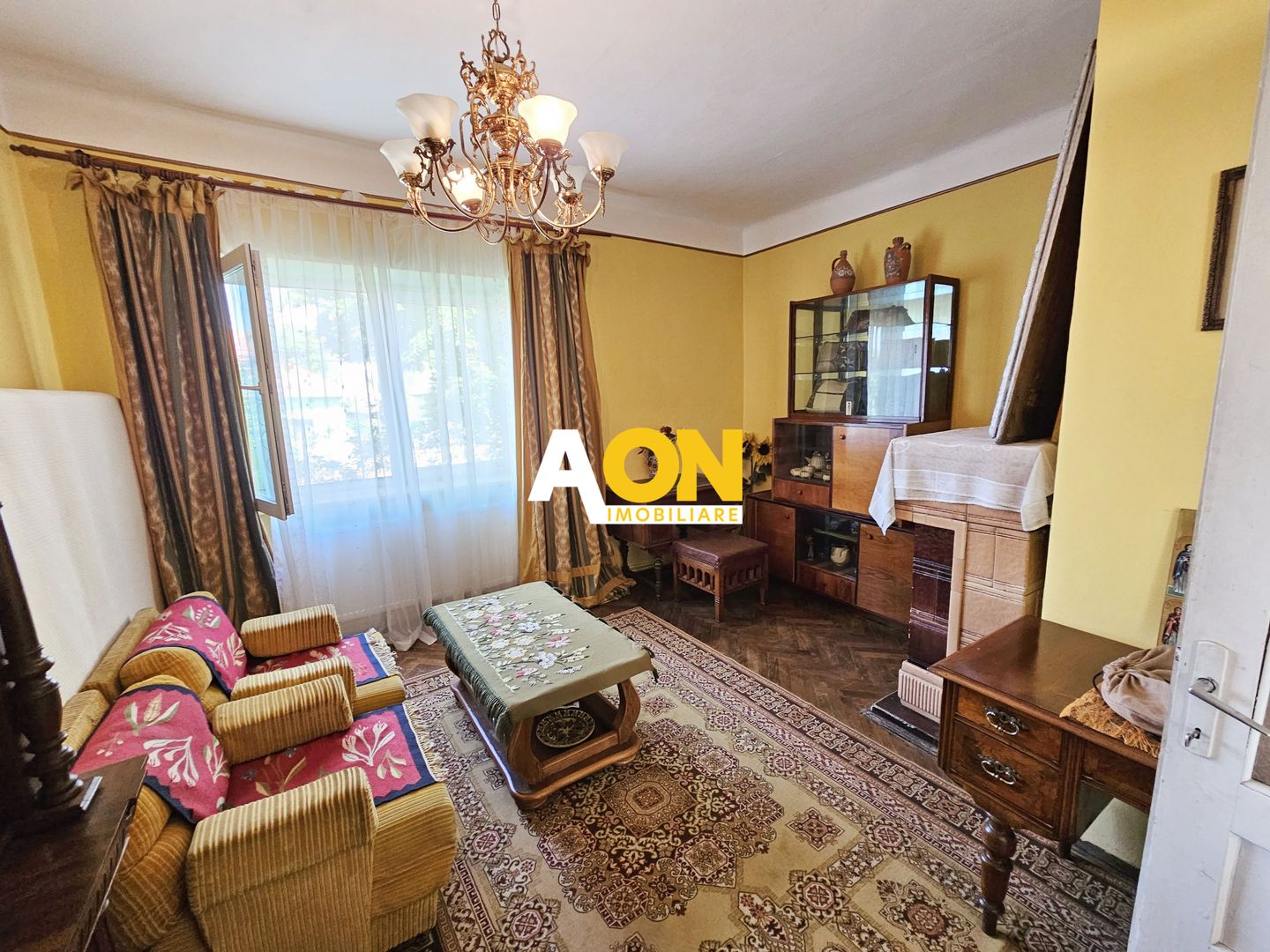 Casa situata in imediata apropiere a Cetatii - Poză 7