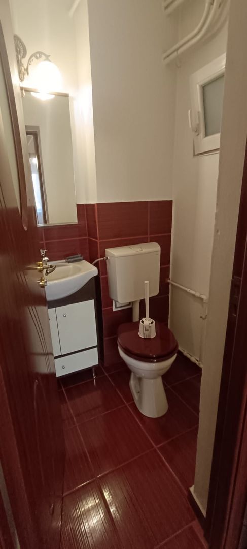 Inchiriez Ap. de 3 camere Decomandat Gorjului - Poză 13