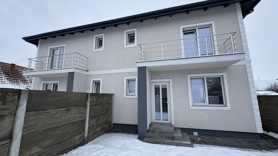 1/2 Duplex Utvin,4 Camere,2 Bai,Toate Utilitatile - Poză 2