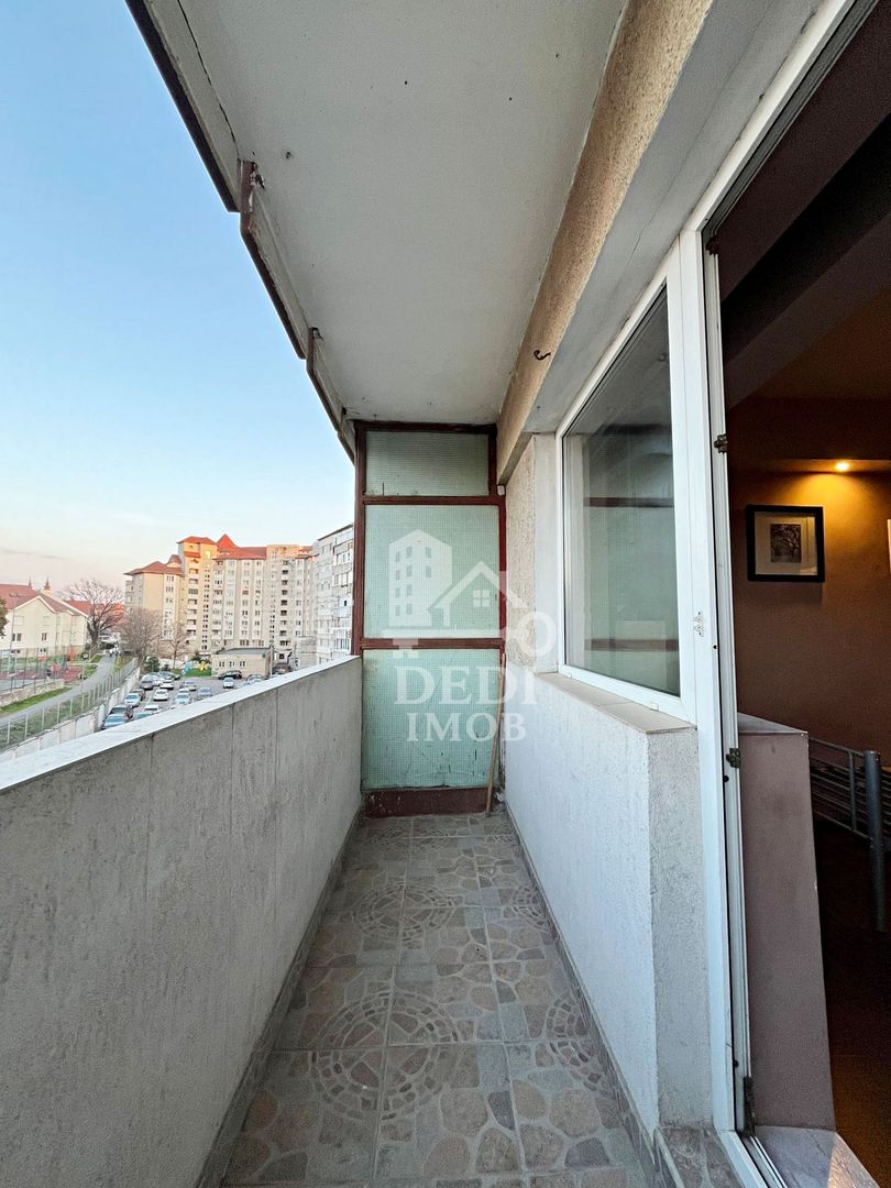 Apartament cu 4 camere de inchiriat zona Dacia, Oradea - Poză 9