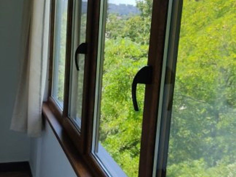 Apartament cu 2 camere decomandat -  Piata Centrala - Poză 8