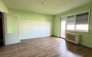 Apartament 4 camere Etaj IV, MV1, Zona Ludy - Str. Regele Ferdinand I - Carei - Poză 14