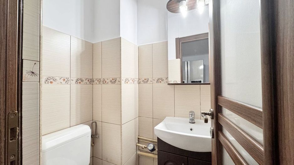 REZERVAT! Apartament decomandat, etaj 1 cu balcon, Calea Iuliu Maniu. - Poză 11