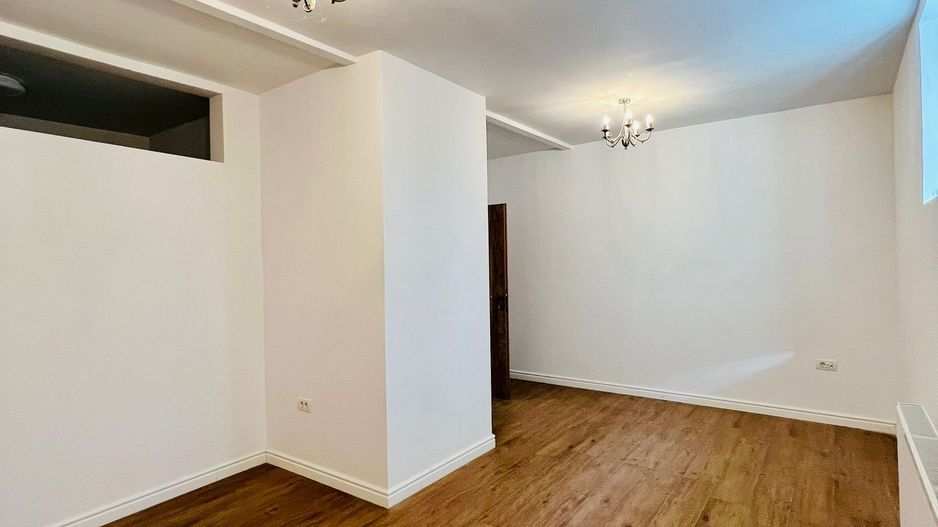 Birouri sau cabinete de Lux în Armenească - Poză 20