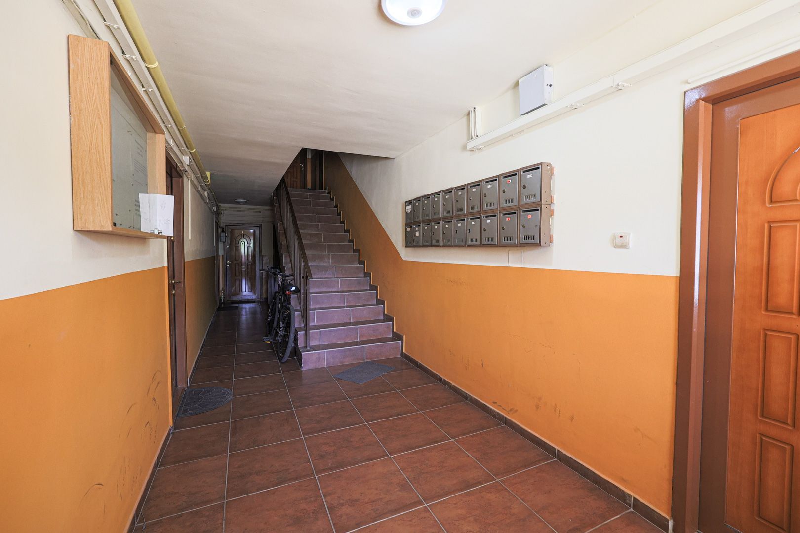 PRET NOU! Apartament 1 camera - renovat - Parneava, Arad - COMISION 0 - Poză 5