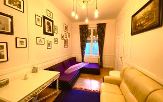 Cladire Istorica, 4 camere, 134 mp, Renovat, Zona Sinaia, Comision 0% - Poză 11