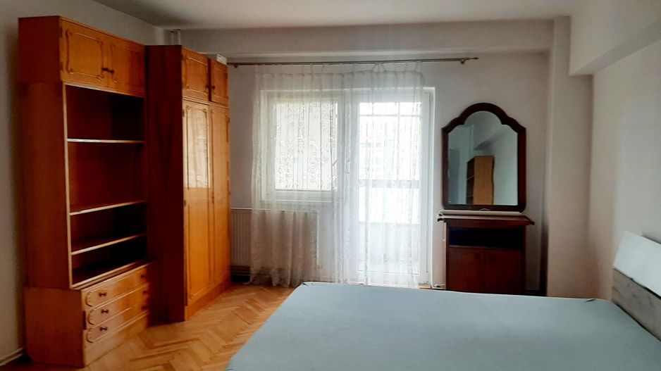 Apartament cu 3 camere pe Calea Dorobanților - Poză 3