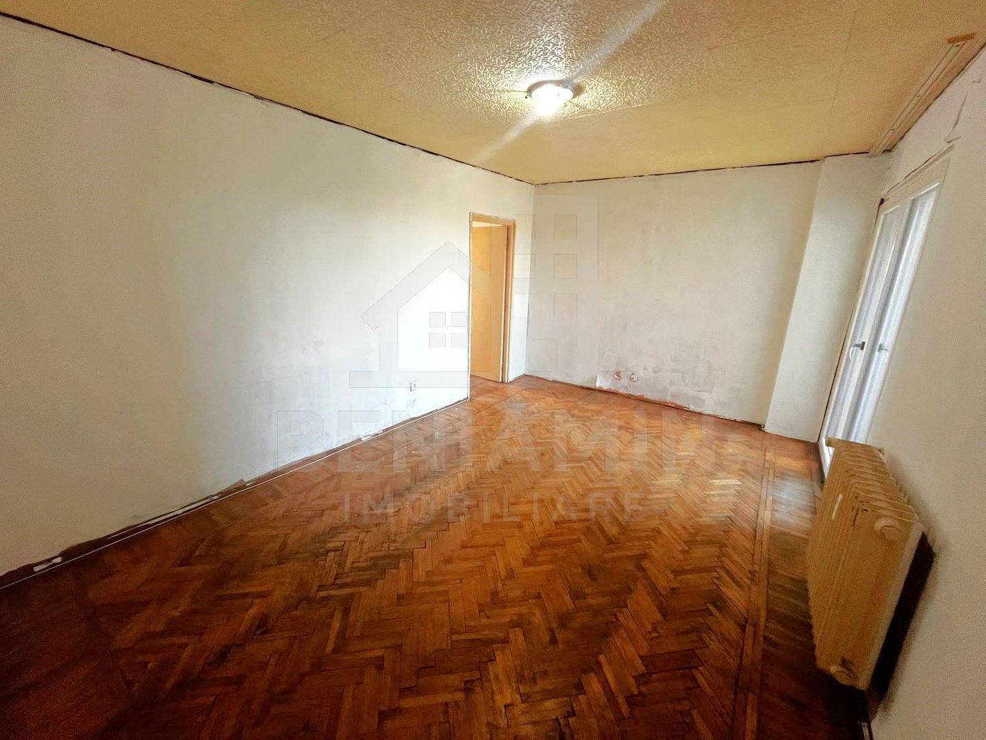 4 Camere-Calea Bucuresti-Rotonda-Spital Neuro-2 Bai-77mp-Liber - Poză 2