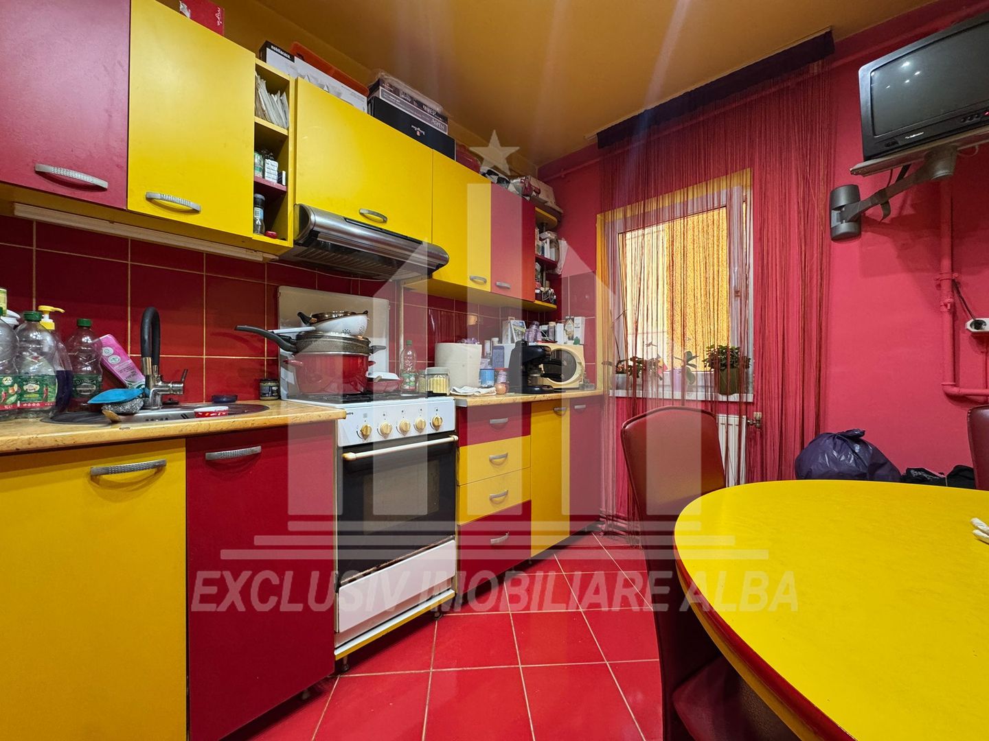 Apartament cu 2 camere decomoandate, Industriala - Poză 1
