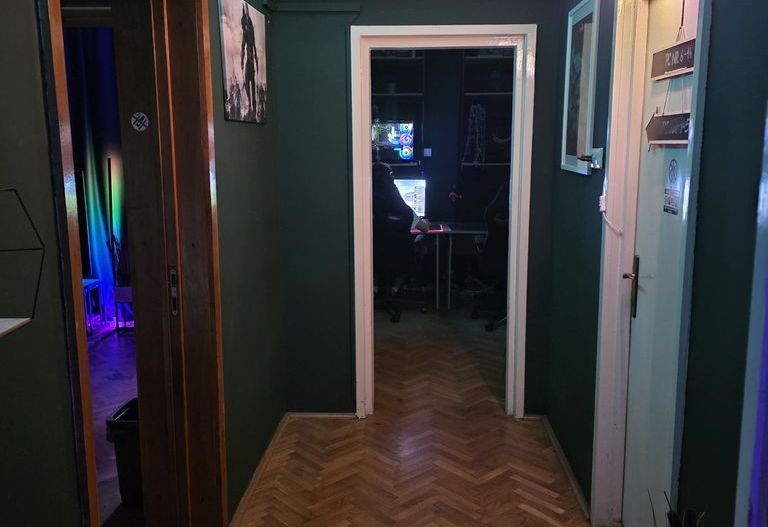 BRASADAS vinde proprietate ultracentrala, doua case 250 mp. - Poză 8